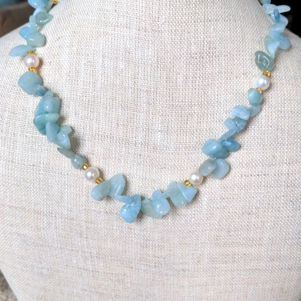 New Genuine Aqua & White freshwater pearl necklace, Choker  18"  Gold accents